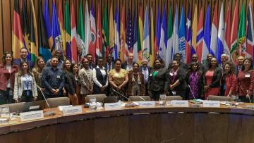 group photo of ECLAC-PARIS21 regional event