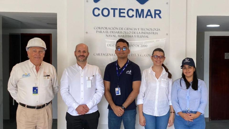 Experto de CEPAL junto al Clúster Marítimo de Cartagena, COTECMAR y sus provedores.